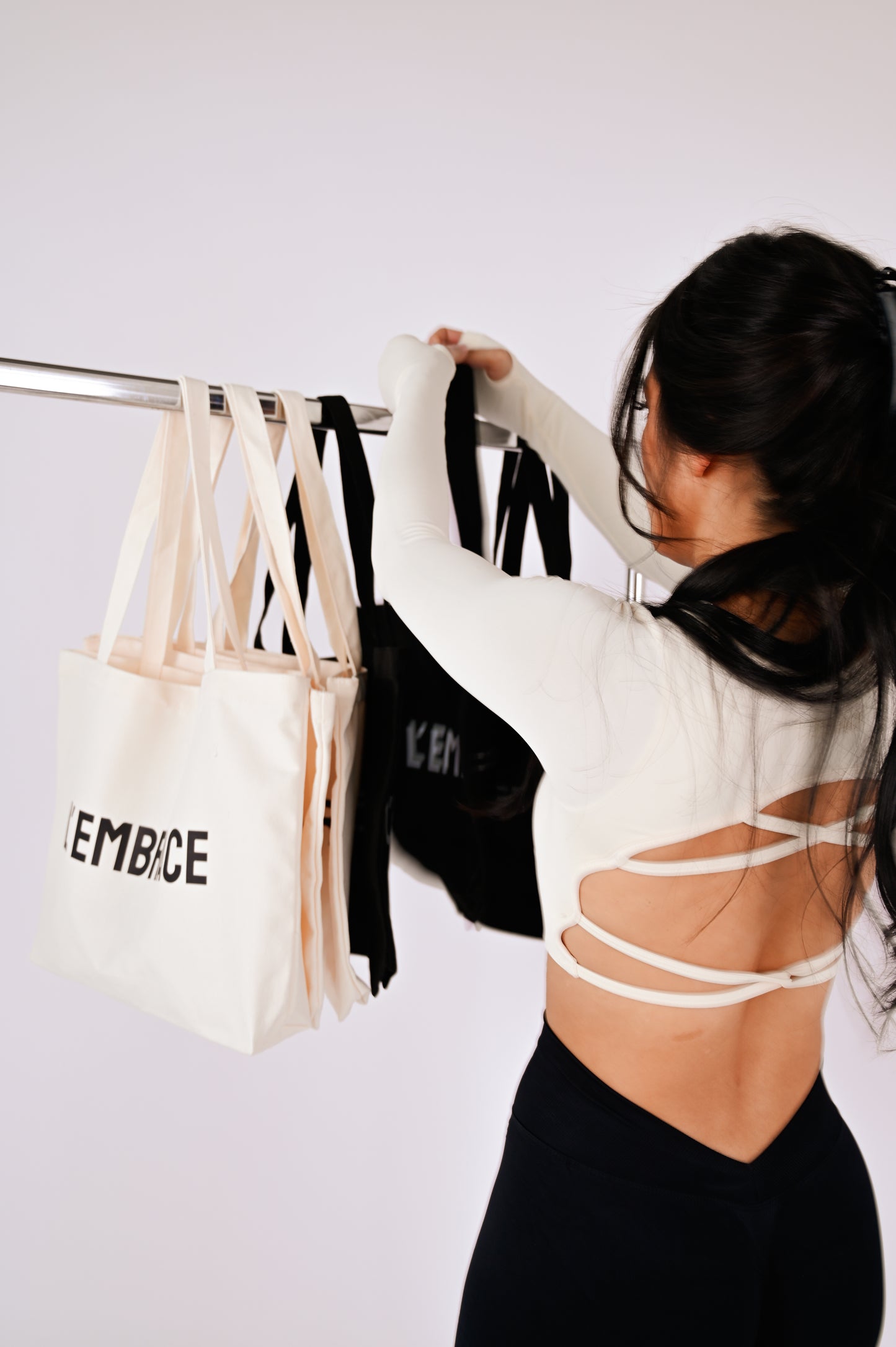 ÉLANCÉ SHORTS by L´ Embrace - BLACK